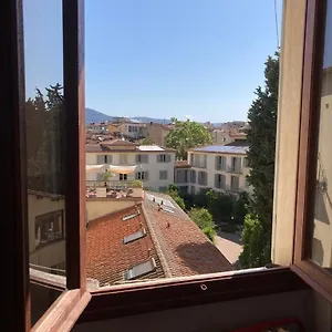 https://hotel-paola-florence.it-tuscanyhotel.com