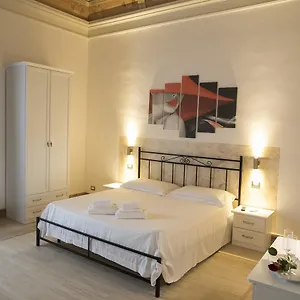 https://bb-liberty-900.taorminaitalyhotels.com