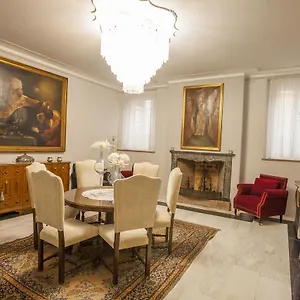 https://martins-residence-de-luxe.emilia-romagnahotels.net