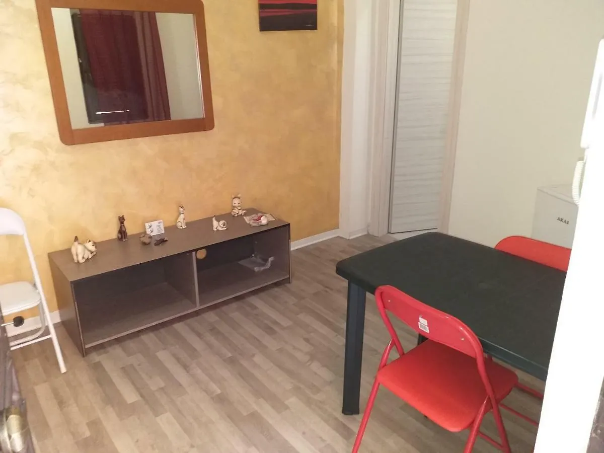 Bed&Fly Near Airport Fontanarossa Bagno Privato In Camera Catánia Bed & Breakfast